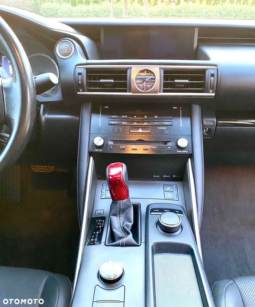 Lexus IS - 20