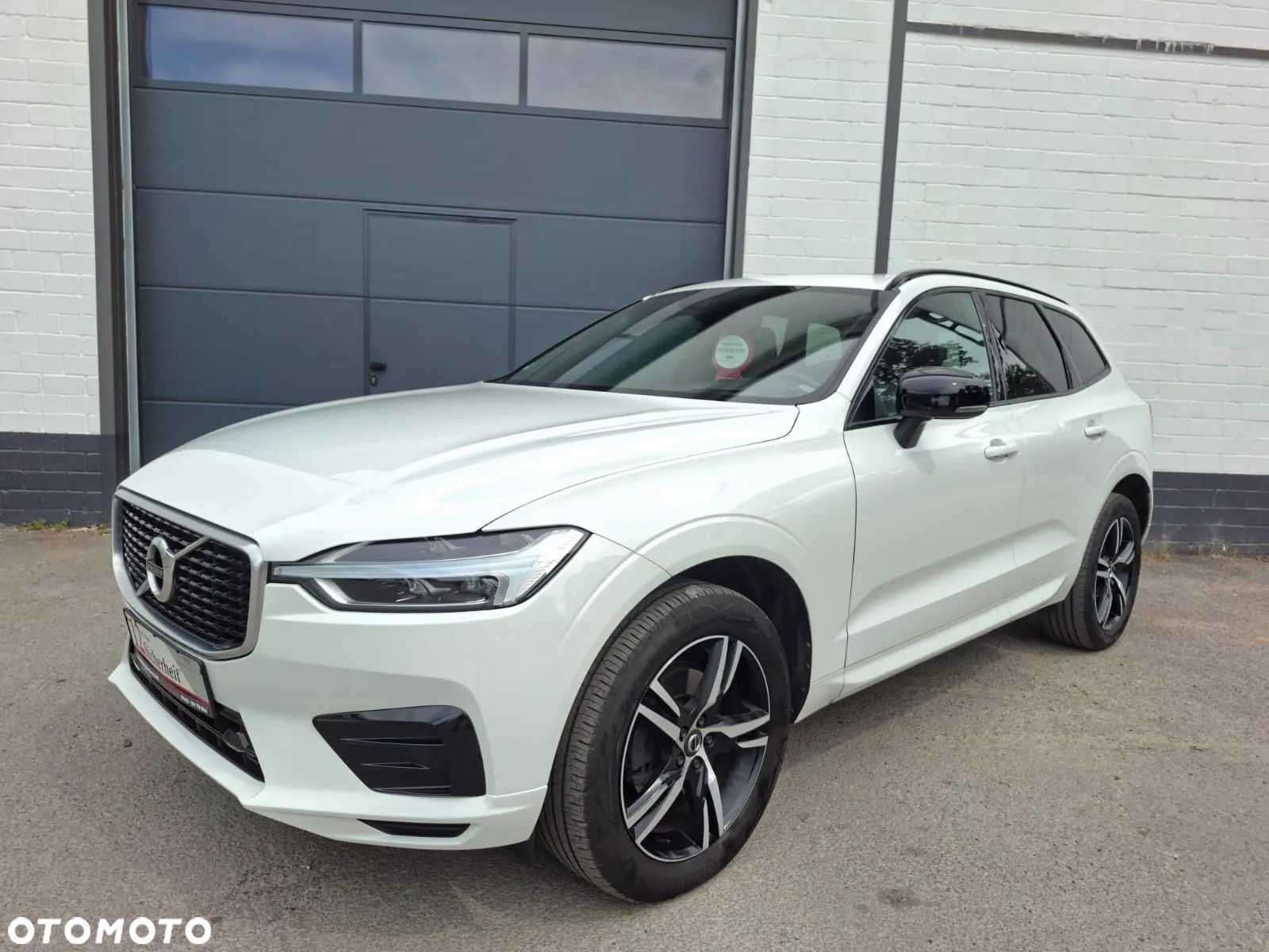 Volvo XC 60 D4 R-Design - 1