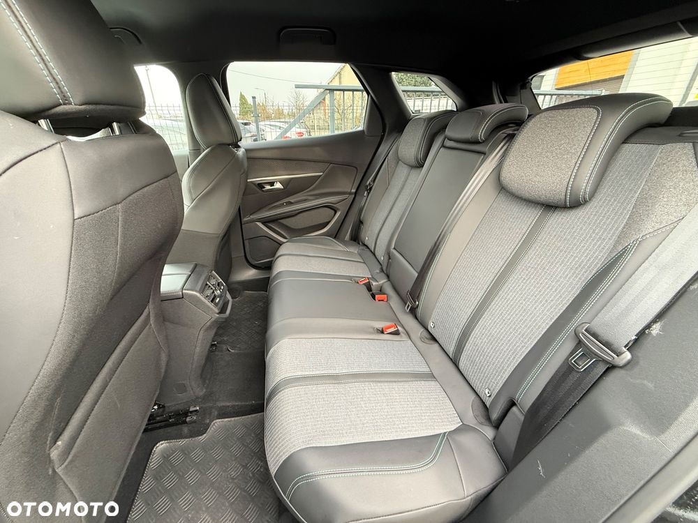 Peugeot 3008 1.2 PureTech GPF Allure S&S - 10