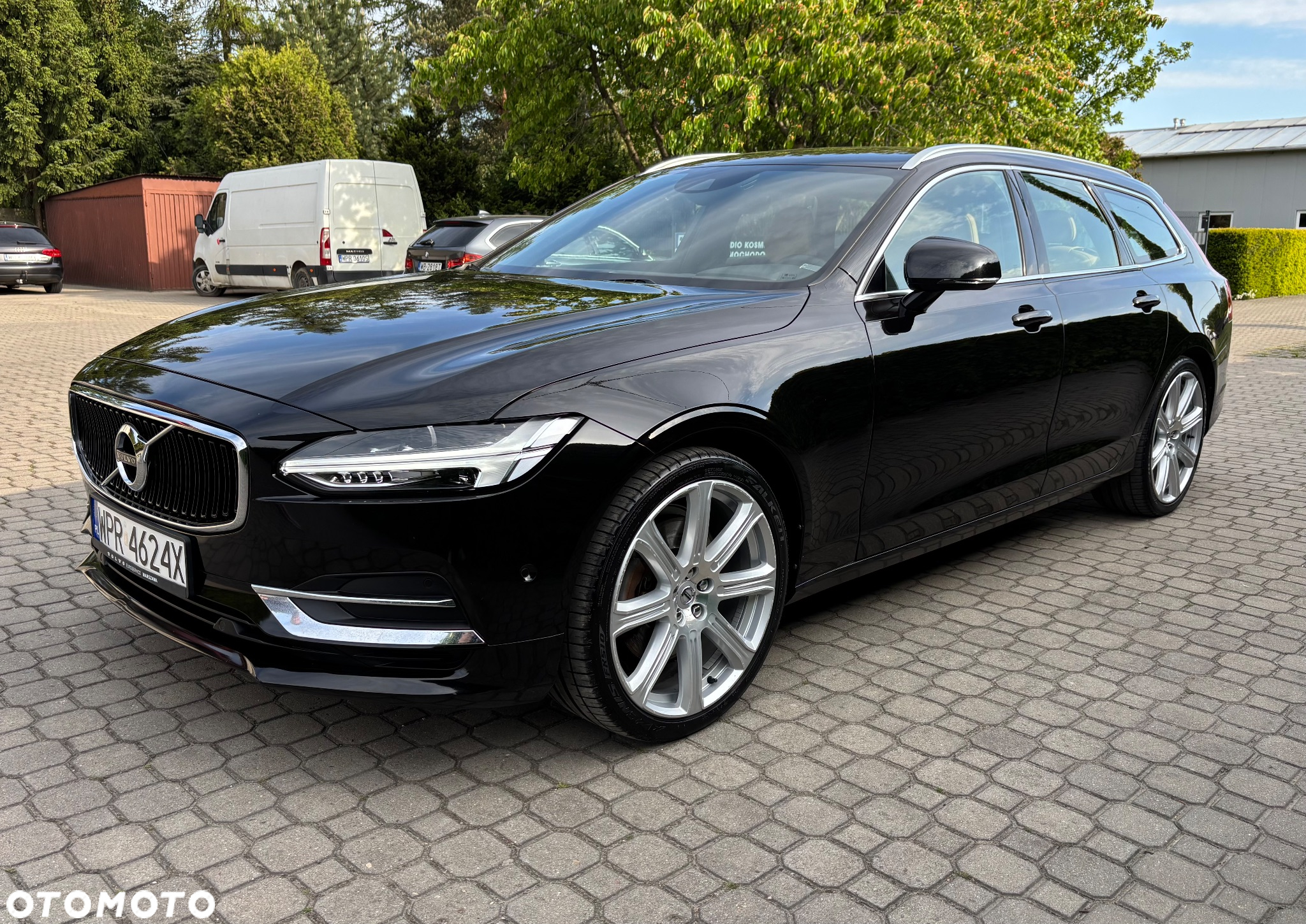 Volvo V90 D5 SCR AWD Momentum Pro - 3