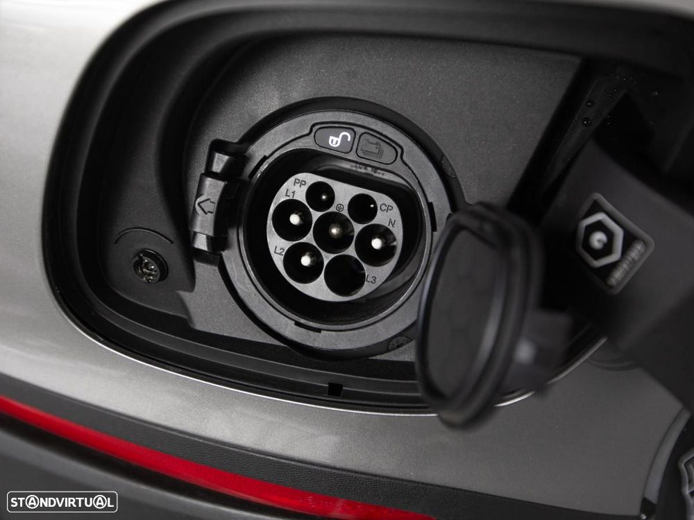 Mercedes-Benz GLC 300 de 4Matic - 16