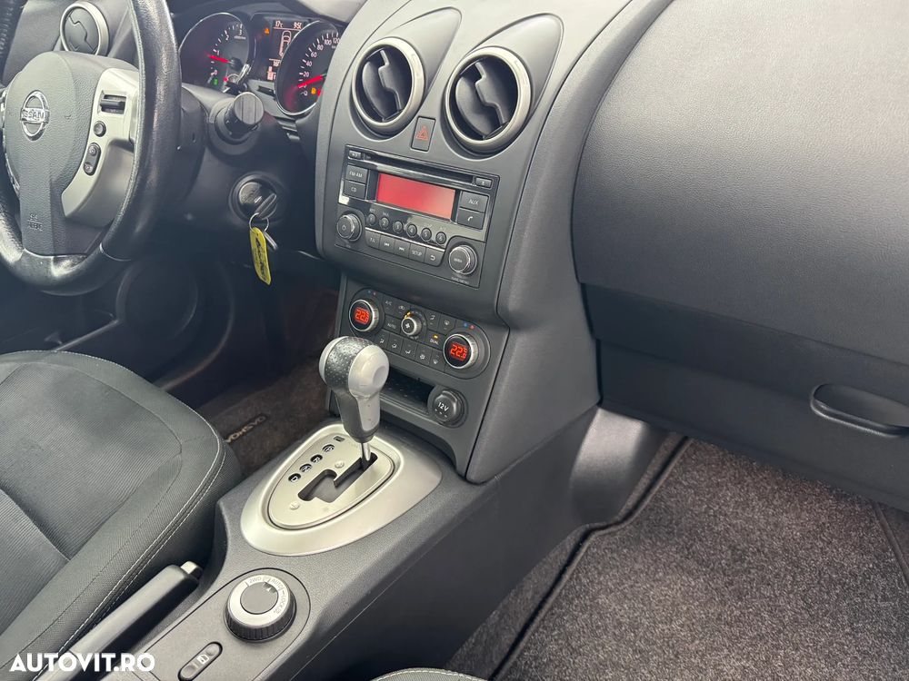Nissan Qashqai 2.0 DCI 4 x 4 DPF Aut acenta - 20