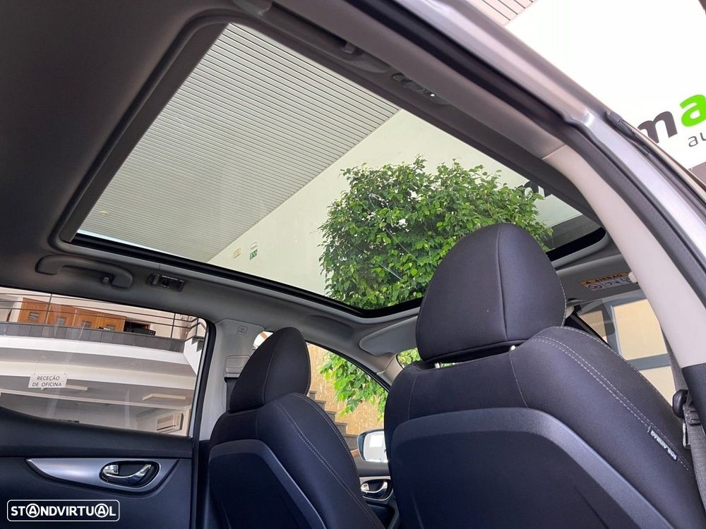 Nissan Qashqai 1.5 dCi N-Connecta - 11
