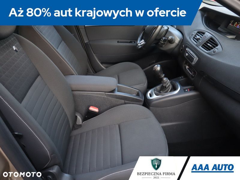 Renault Grand Scenic - 10