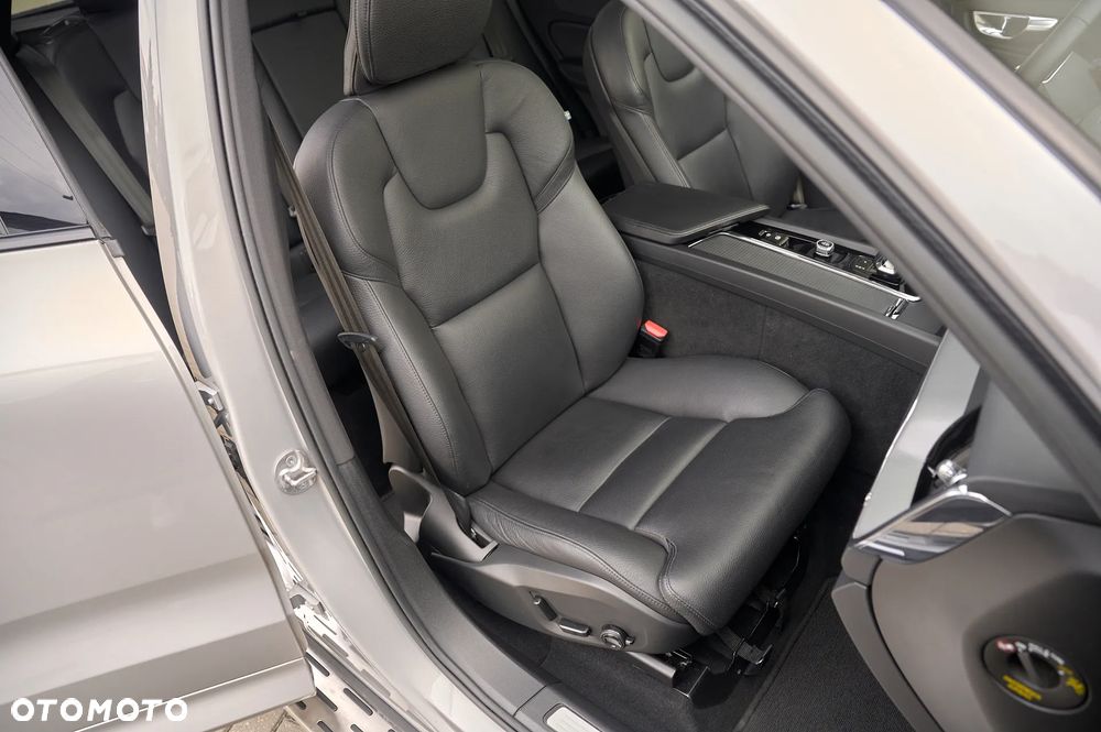 Volvo XC 60 - 25