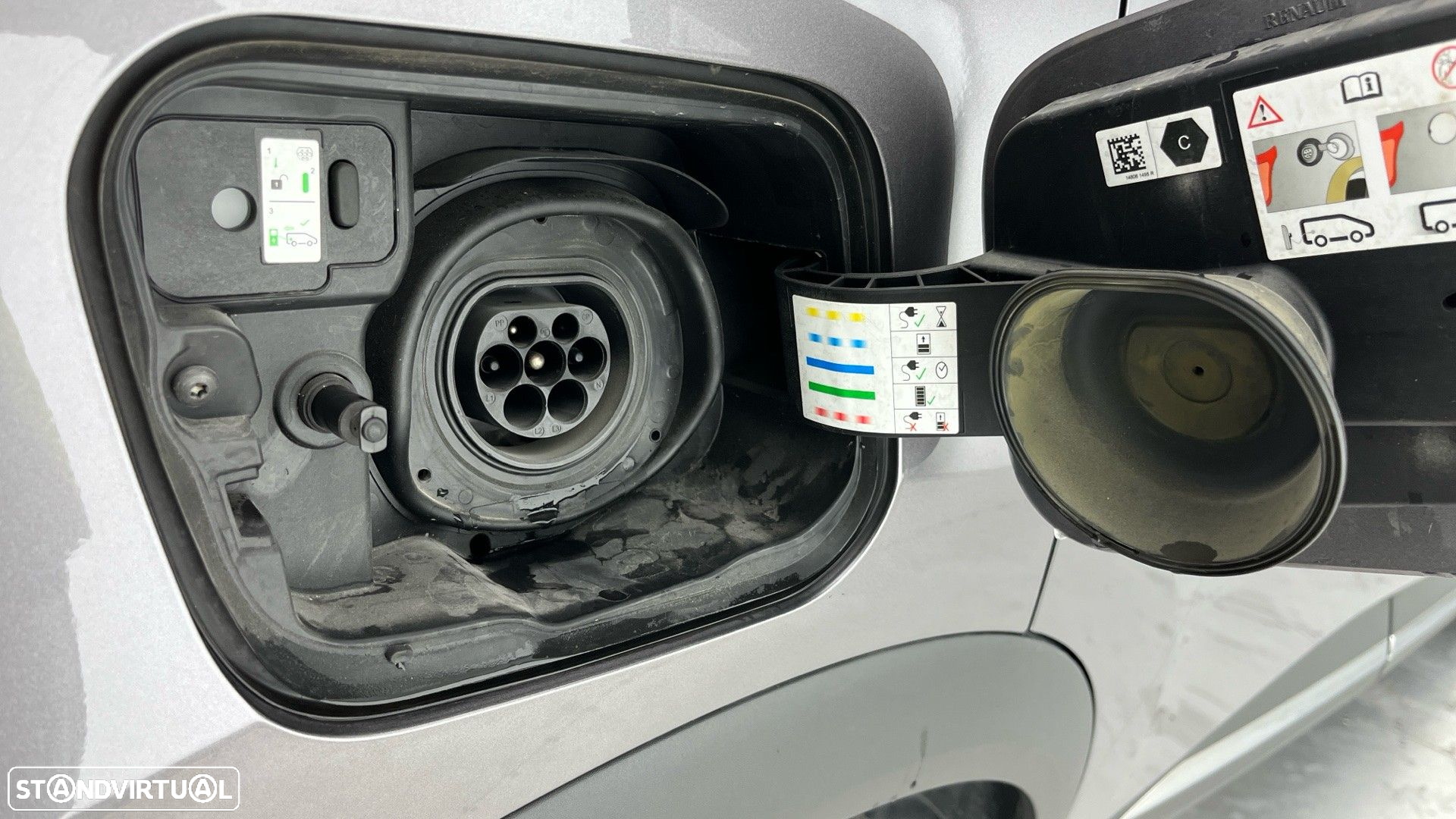 Renault Captur 1.6 E-Tech Plug-In Intens - 16