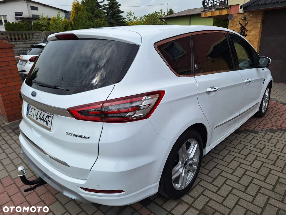 Ford S-Max - 11