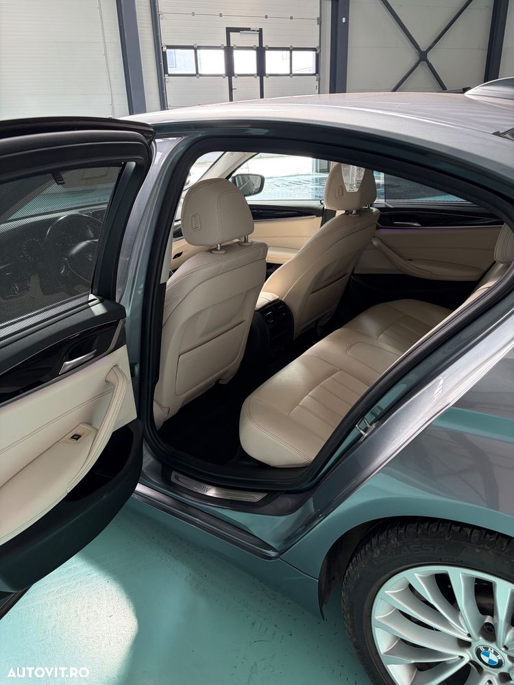 BMW Seria 5 520d AT - 10
