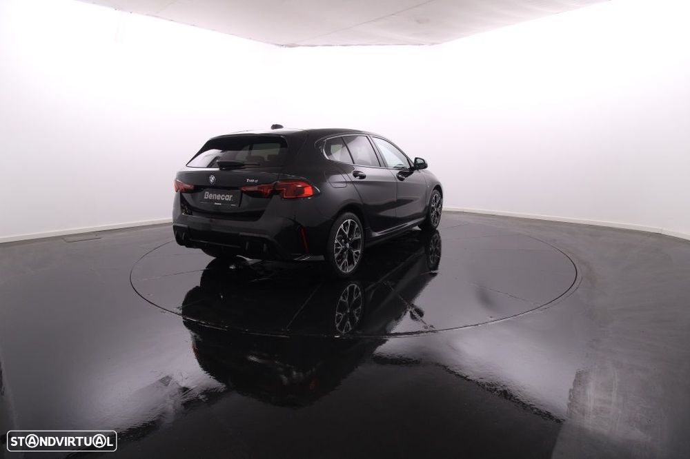 BMW 118 d Pack Desportivo M - 8