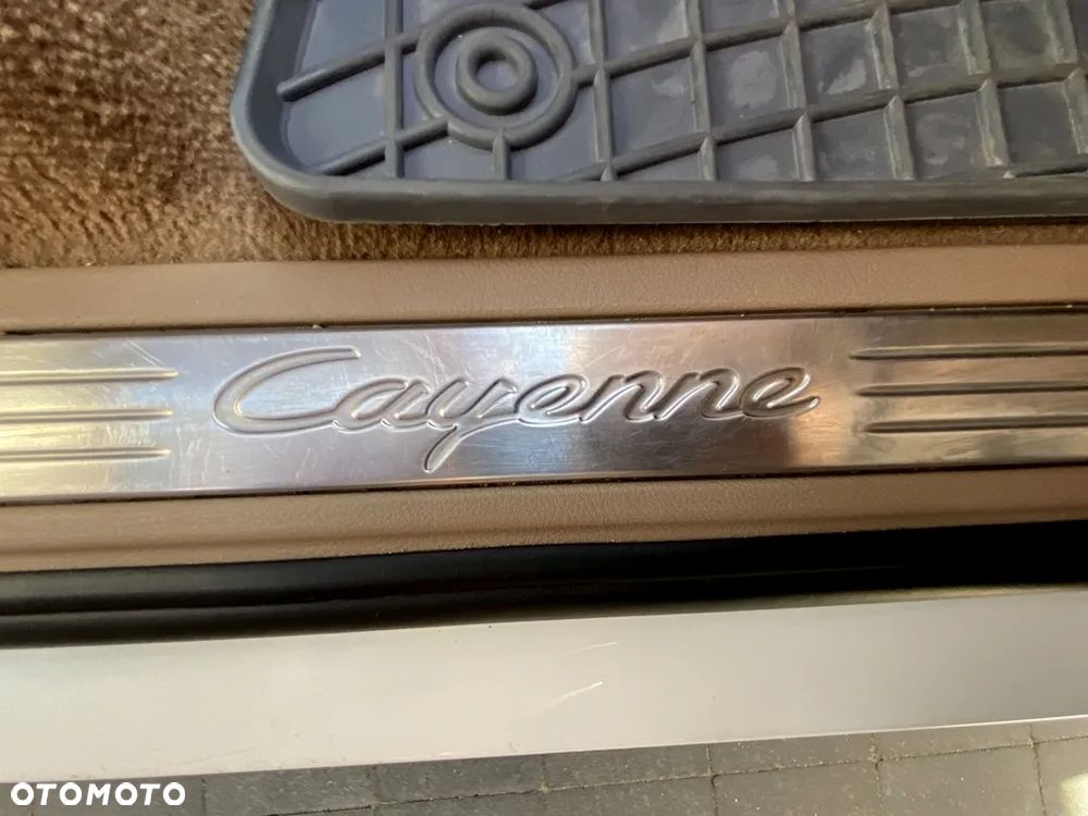 Porsche Cayenne Diesel Platinum Edition - 34