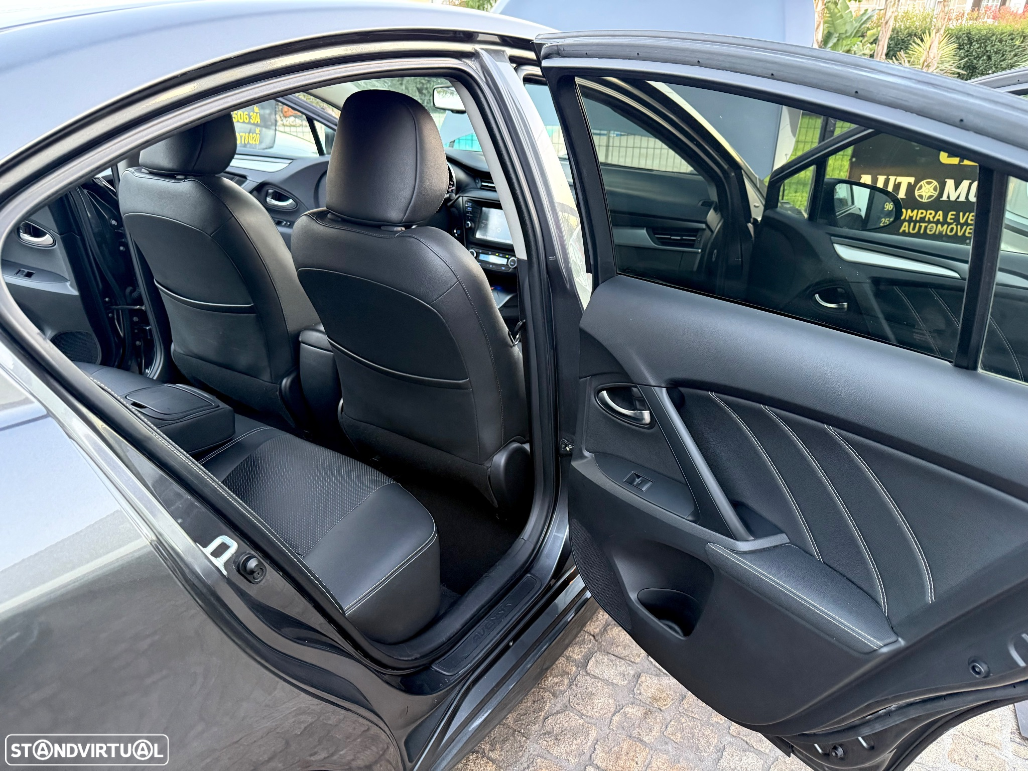 Toyota Avensis SD 1.6 D-4D Luxury+GPS - 36