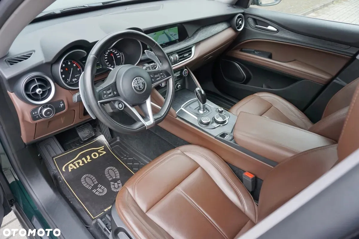 Alfa Romeo Stelvio 2.0 Turbo 16V AT8-Q4 First Edition - 8