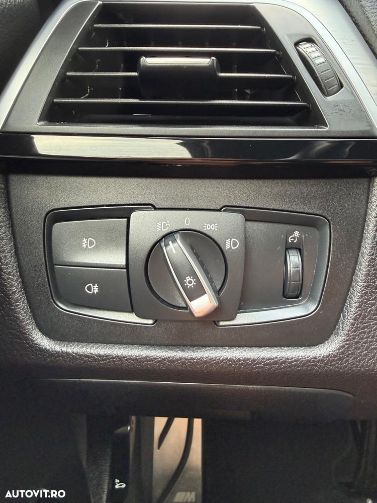 BMW Seria 3 318i Aut. M Sport - 26