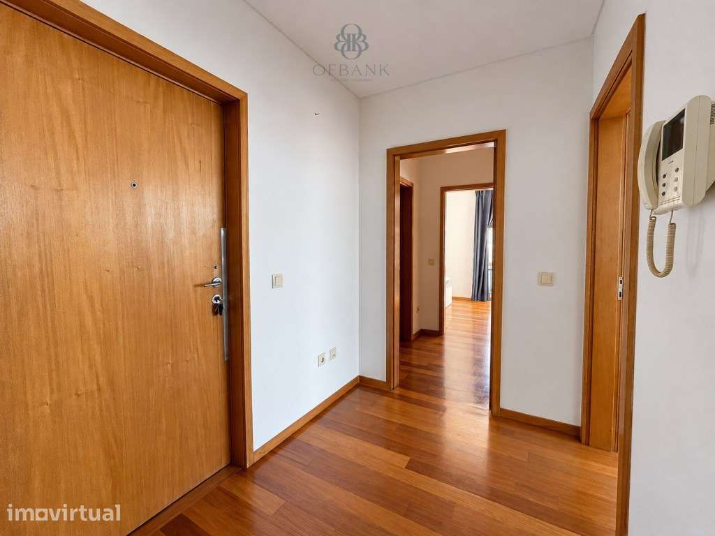 T1 para arrendamento em Milheirós com garagem fechada e condomínio - Grande imagem: 2/18