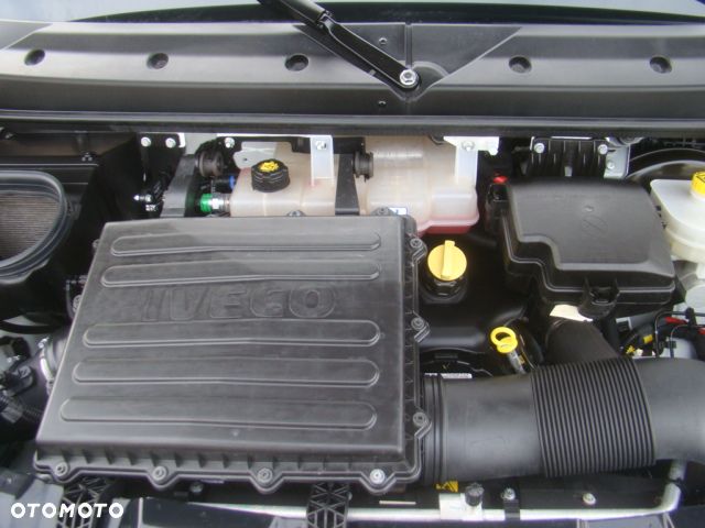 Iveco DAILY 35 C 15 3.5T 4.60M 3.5T NA HAKU CLIMATRONIC - 28