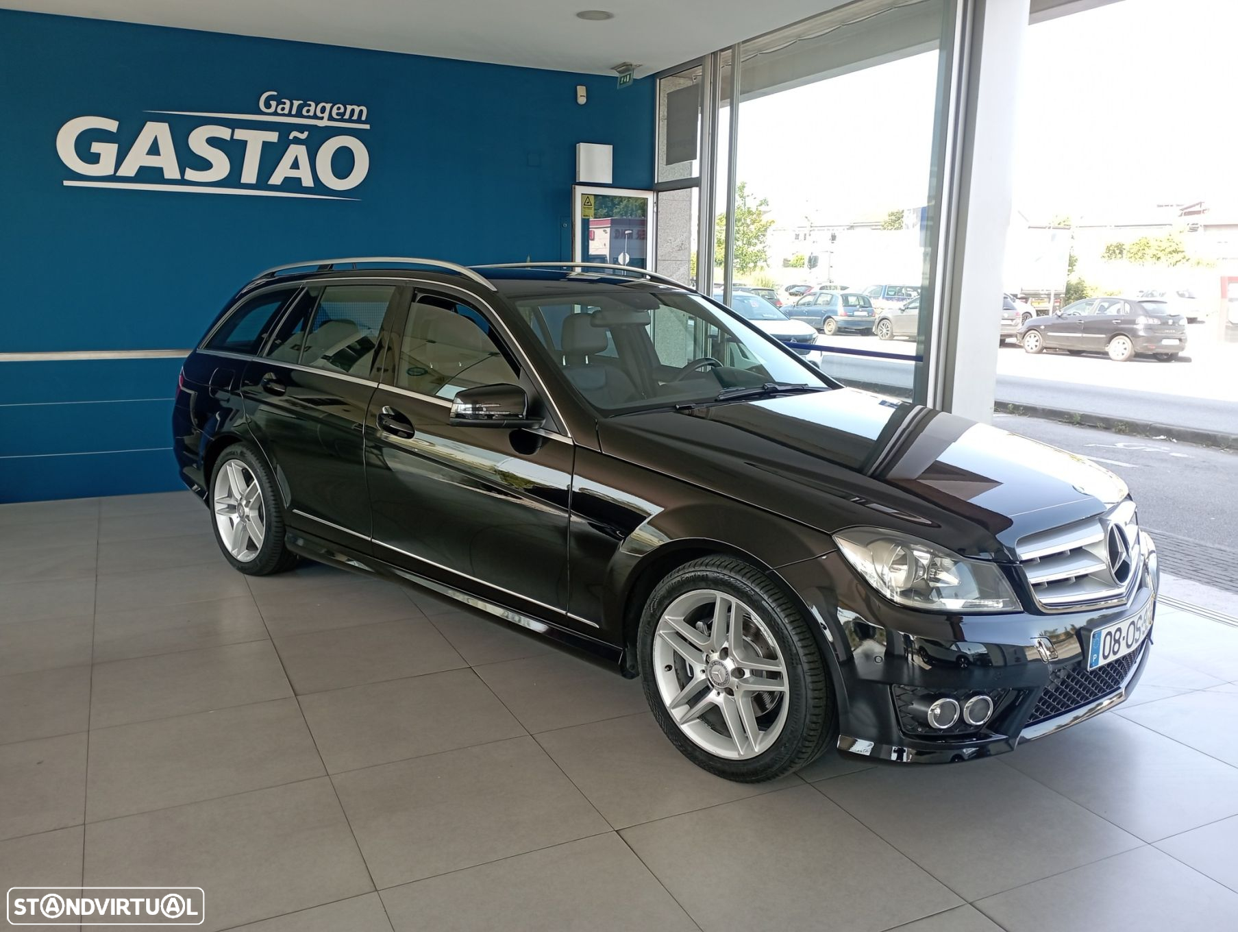 Mercedes-Benz C 220 d AMG Line - 2