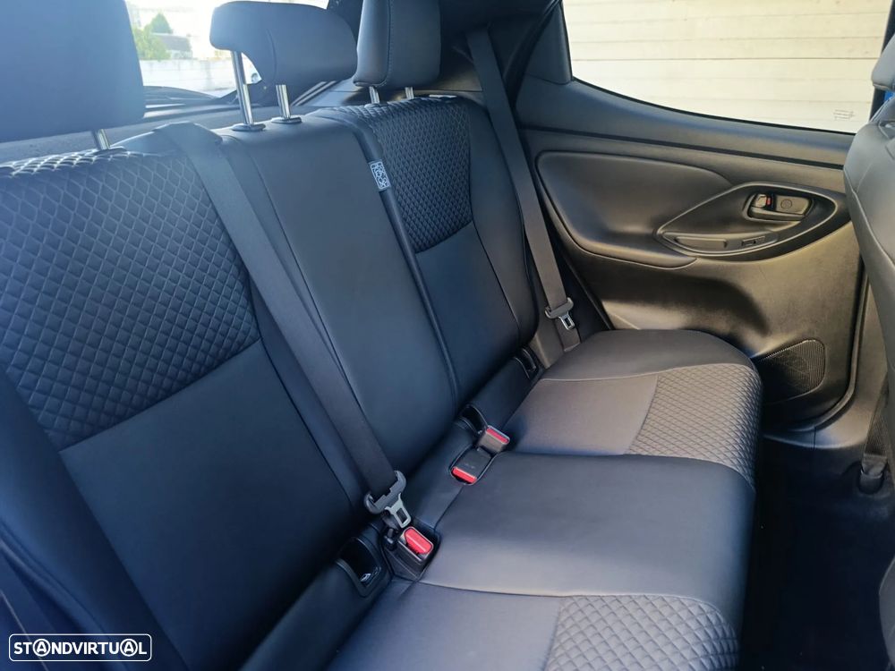 Toyota Yaris 1.5 HDF Premier Edition - 17