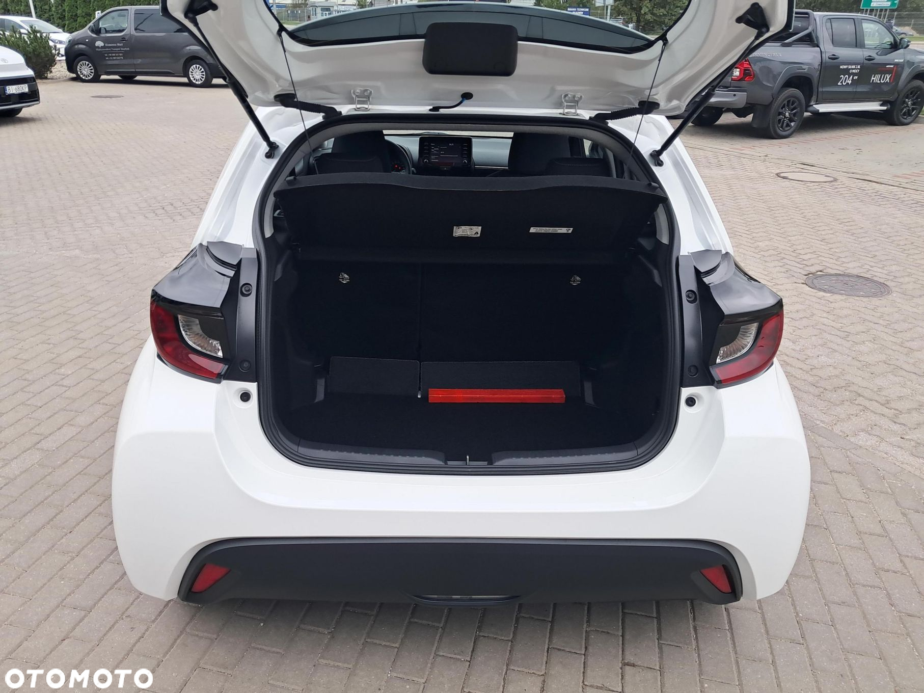 Toyota Yaris Hybrid 1.5 Comfort - 12
