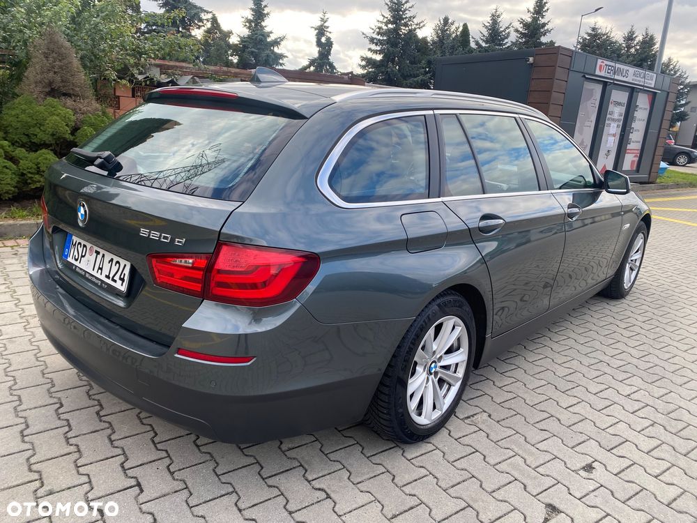 BMW Seria 5 520d Touring - 3
