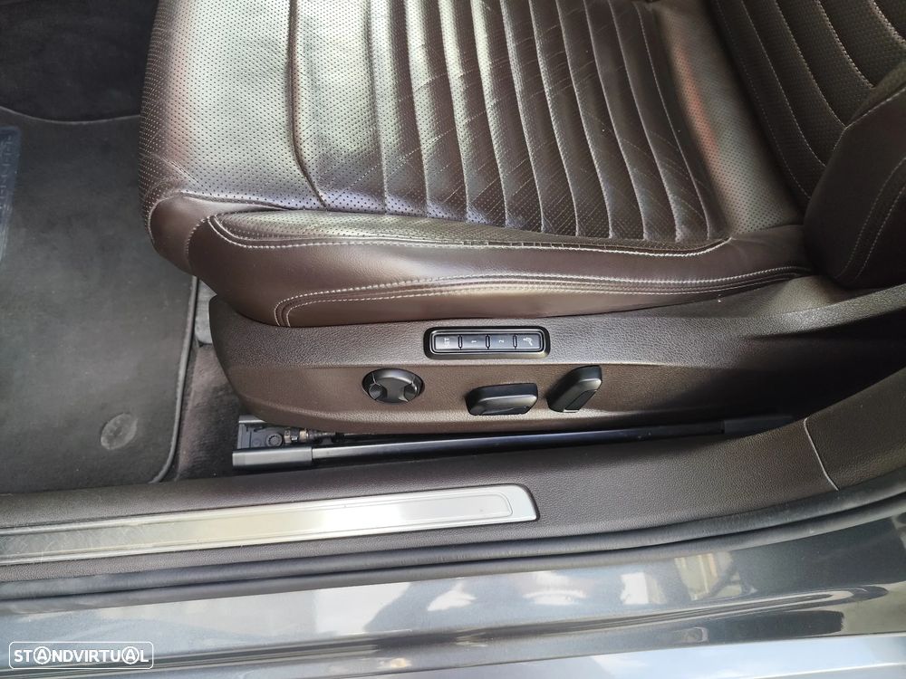 VW Passat Variant 2.0 TDI Highline DSG - 18
