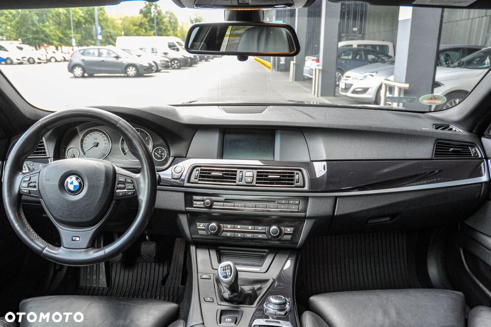 BMW Seria 5 520d Touring - 10