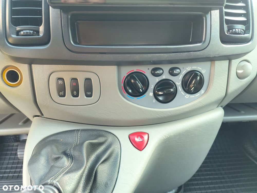 Renault TRAFIC - 31