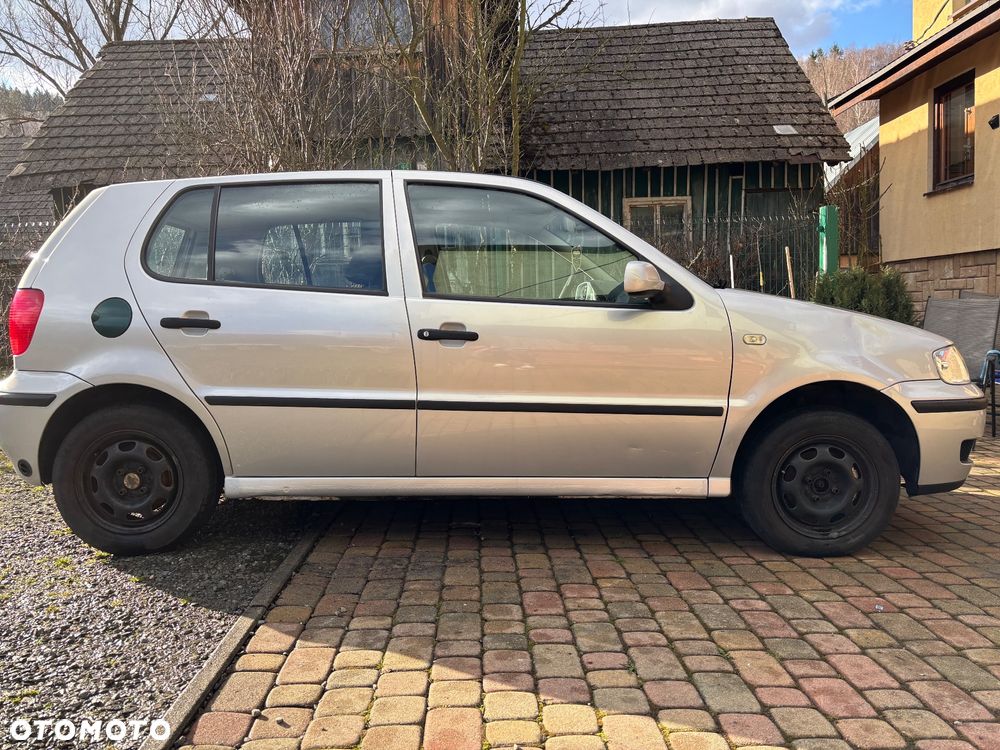 Volkswagen Polo 1.4 Basis - 2