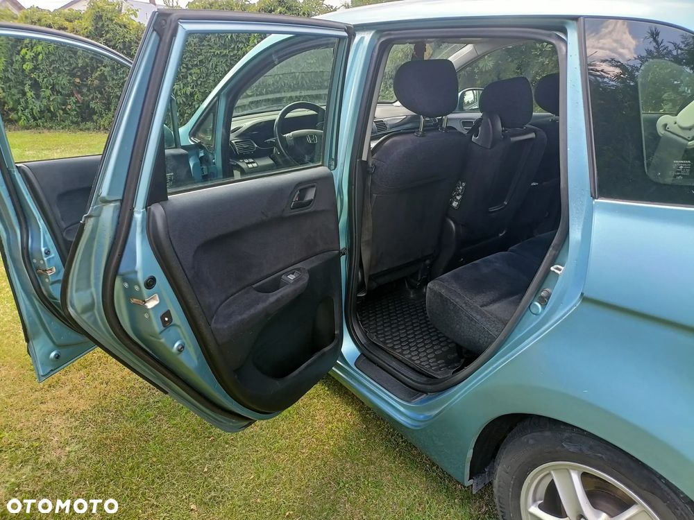 Honda FR-V - 12