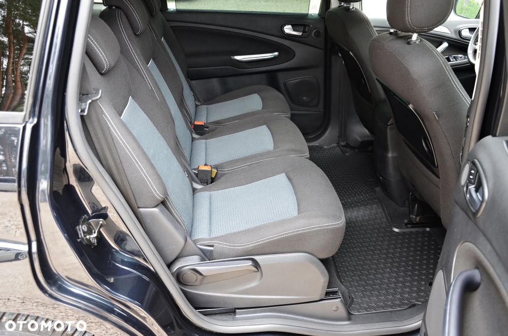 Ford S-Max 2.0 TDCi DPF Business Edition - 32