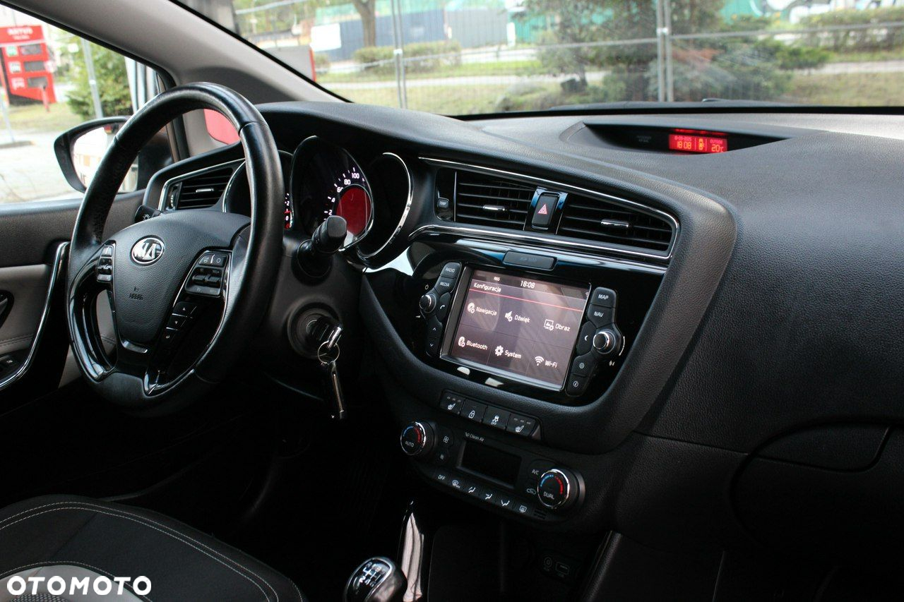 Kia Ceed - 23