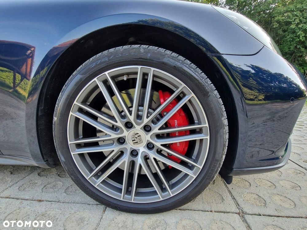 Porsche Panamera Turbo - 21