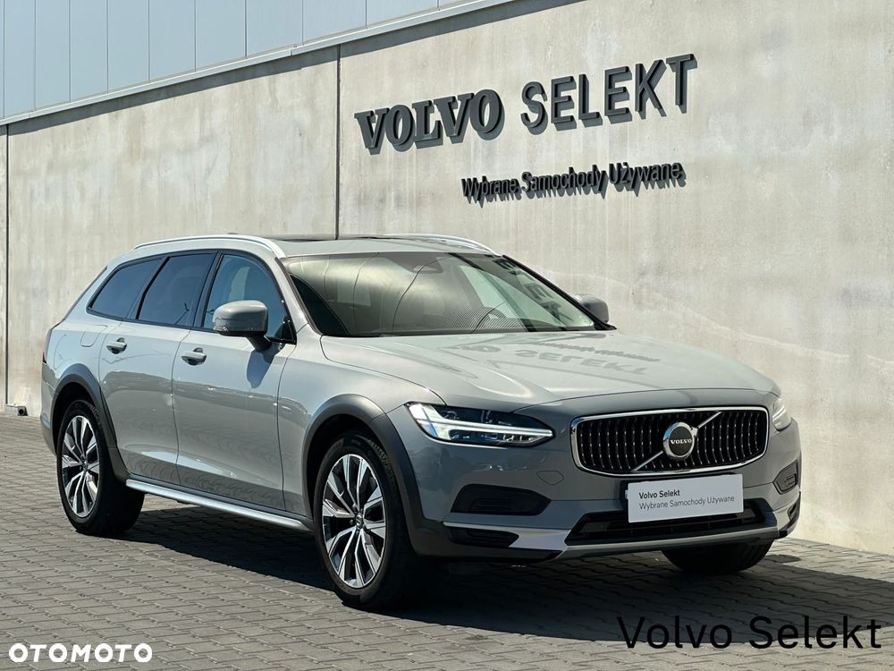 Volvo V90 Cross Country - 4