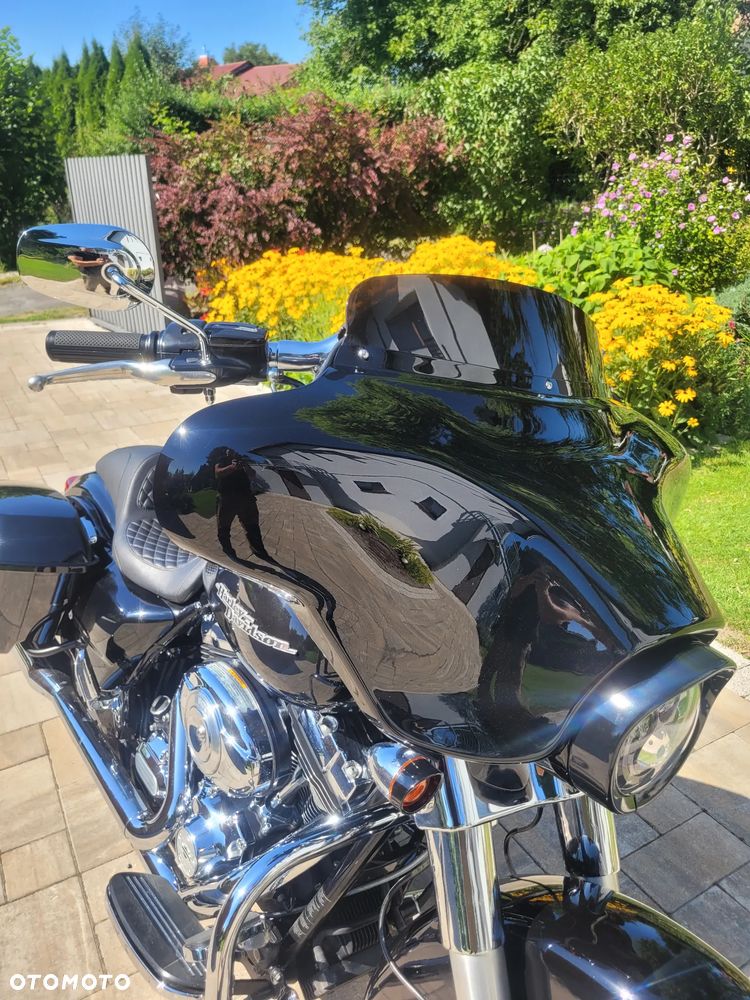 Harley-Davidson Touring Street Glide - 17