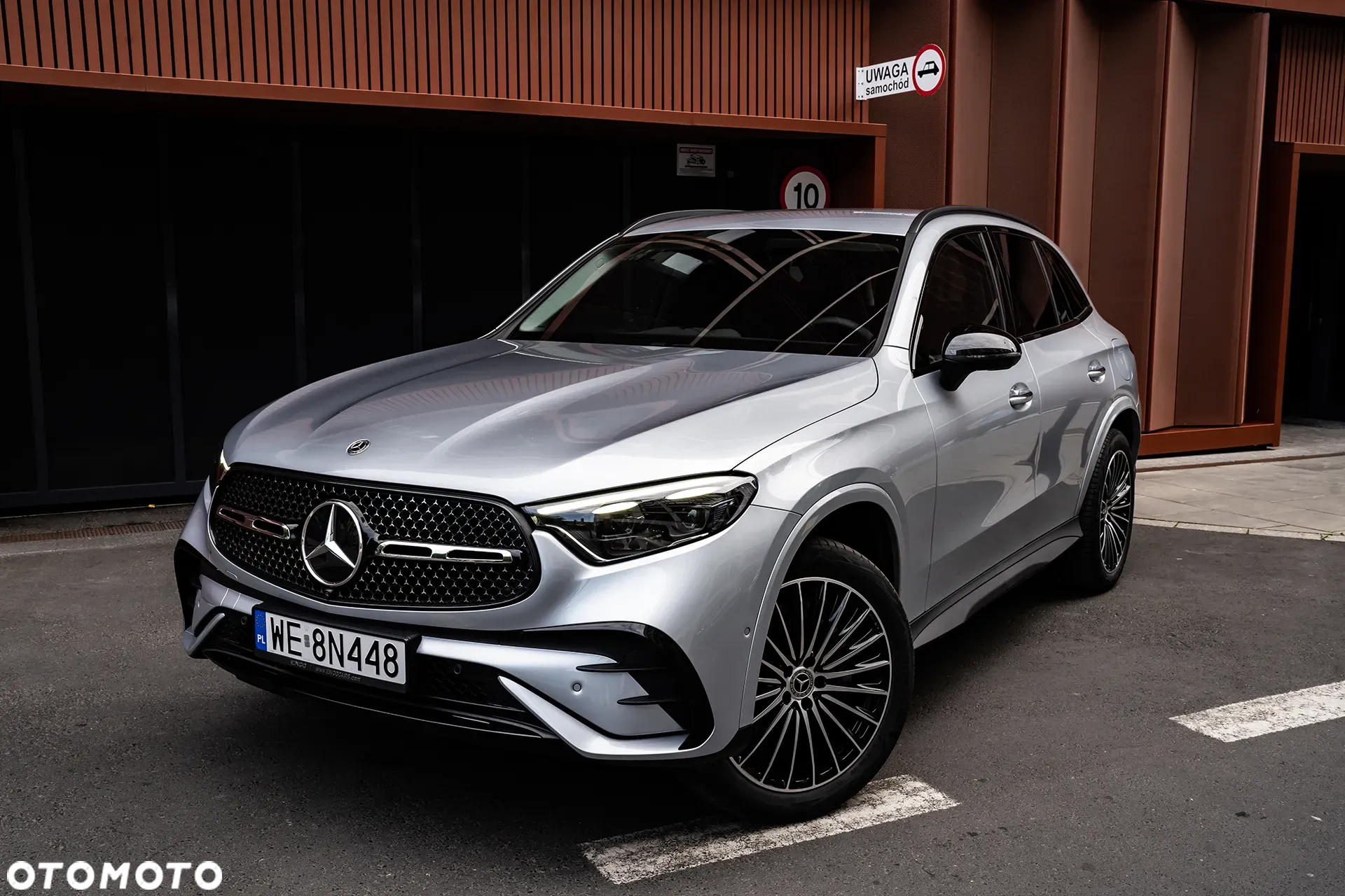 Mercedes-Benz GLC 300 e 4-Matic AMG Line - 21