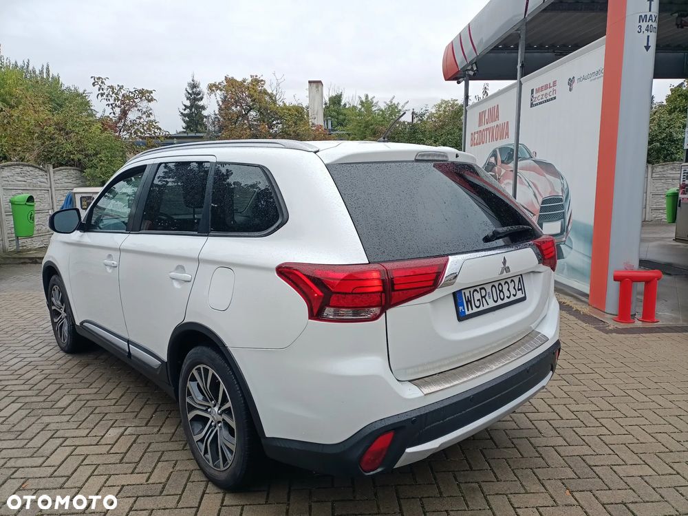 Mitsubishi Outlander - 5