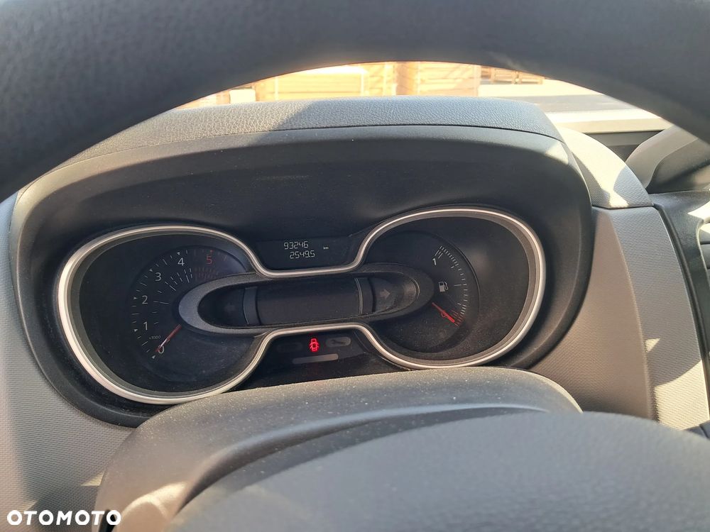Nissan NV300 - 12