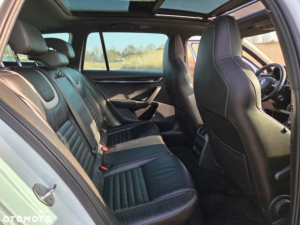 Skoda Octavia 2.0 TDI 4x4 DSG RS - 14