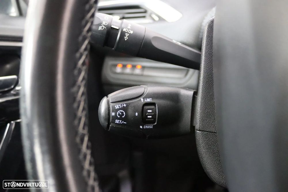 Peugeot 208 1.2 VTi Active - 11