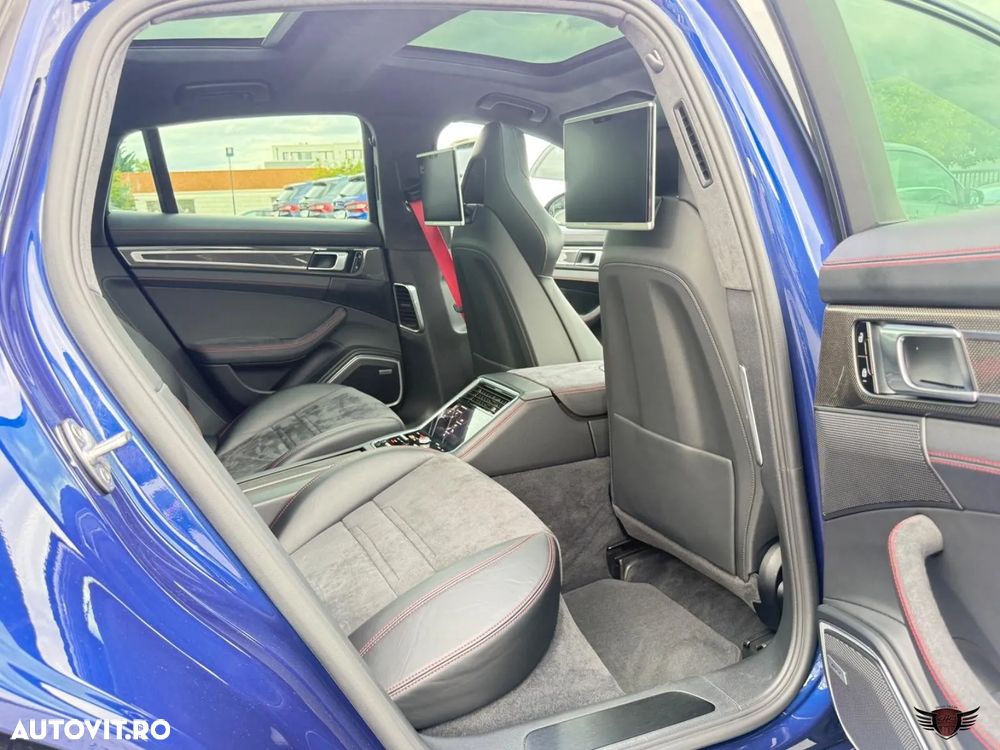 Porsche Panamera GTS - 23