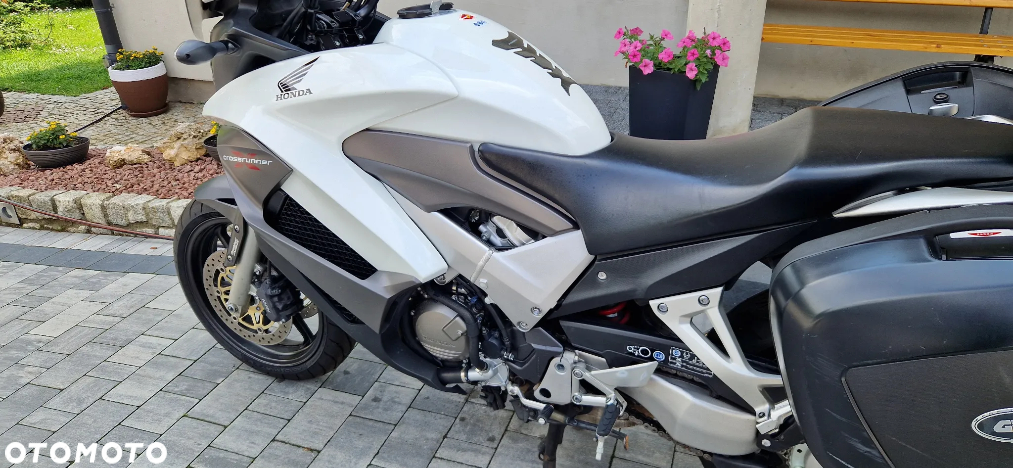 Honda VFR - 8