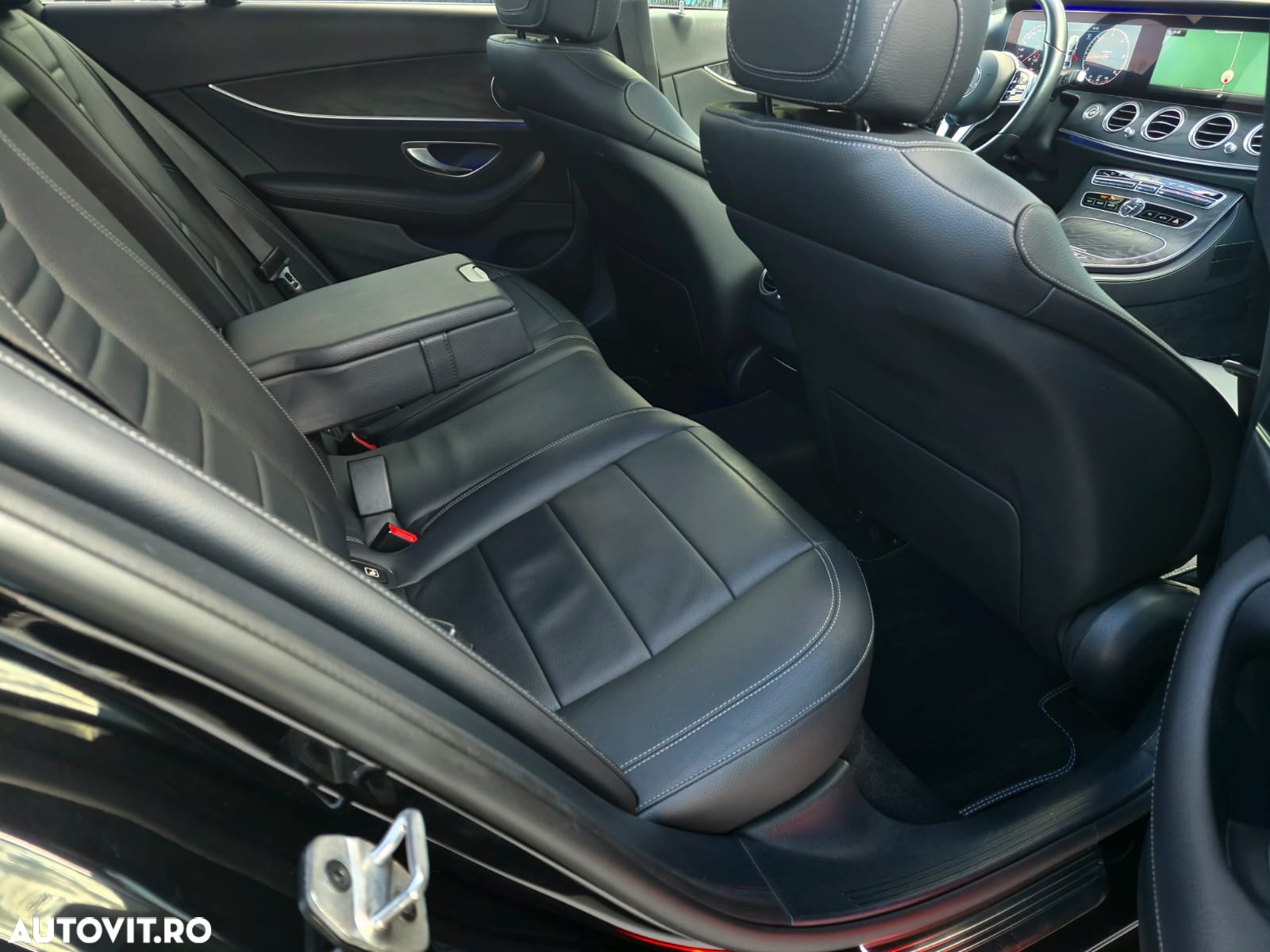 Mercedes-Benz E 220 d 9G-TRONIC Exclusive - 33