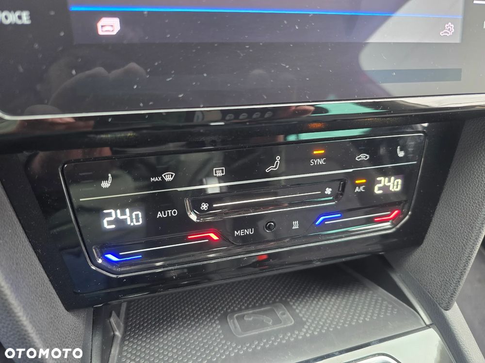 Volkswagen Passat - 34