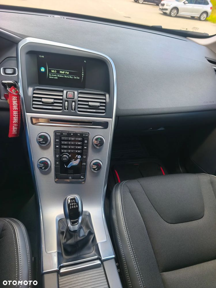 Volvo XC 60 D3 Drive-E Momentum - 21