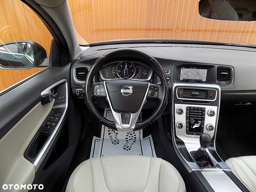 Volvo V60 D3 Ocean Race - 17