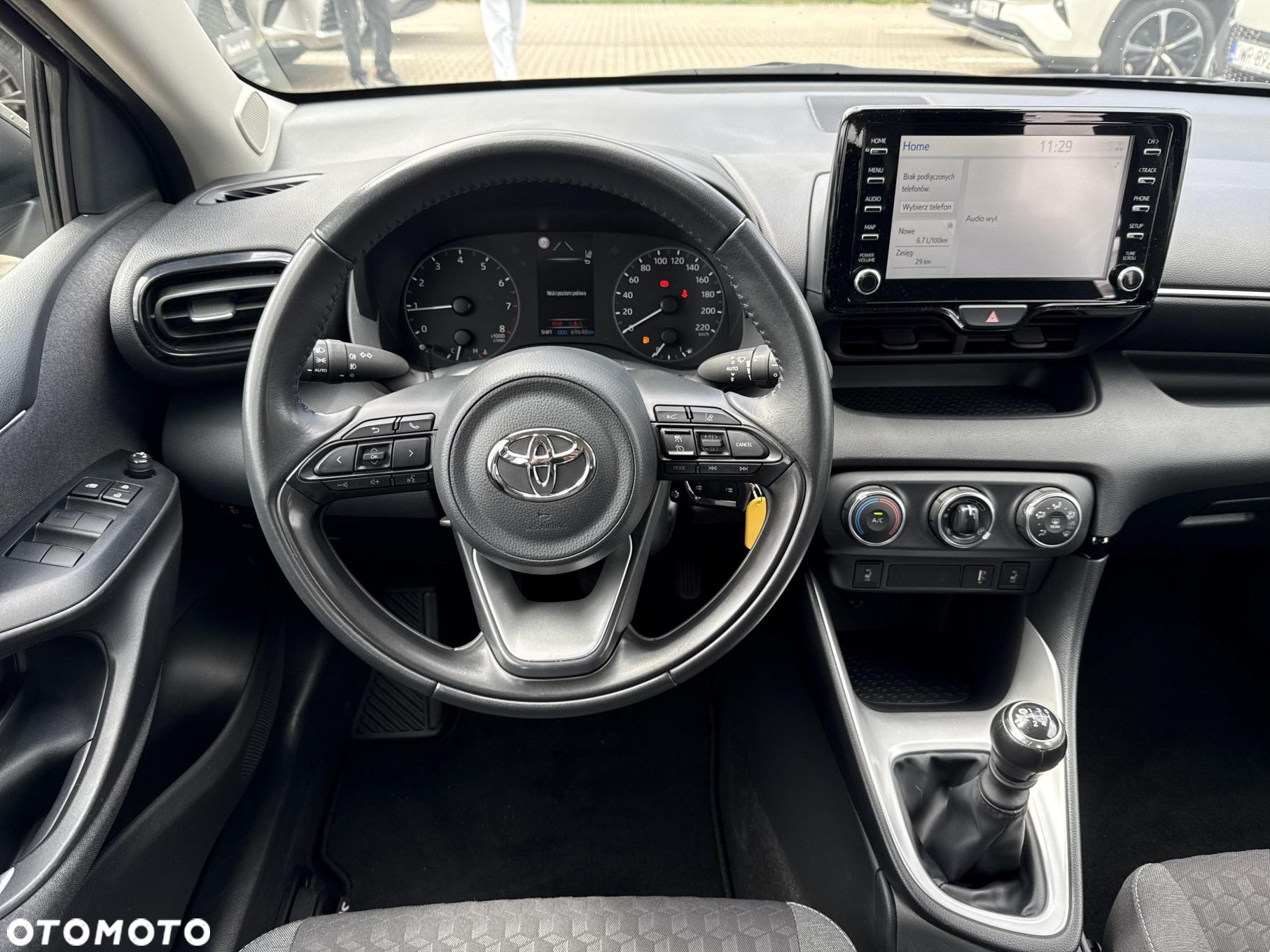 Toyota Yaris - 12