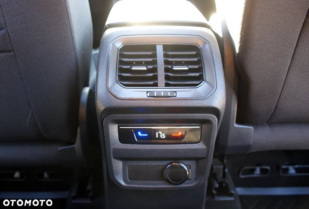 Volkswagen Tiguan 1.5 eHybrid OPF DSG Elegance - 27