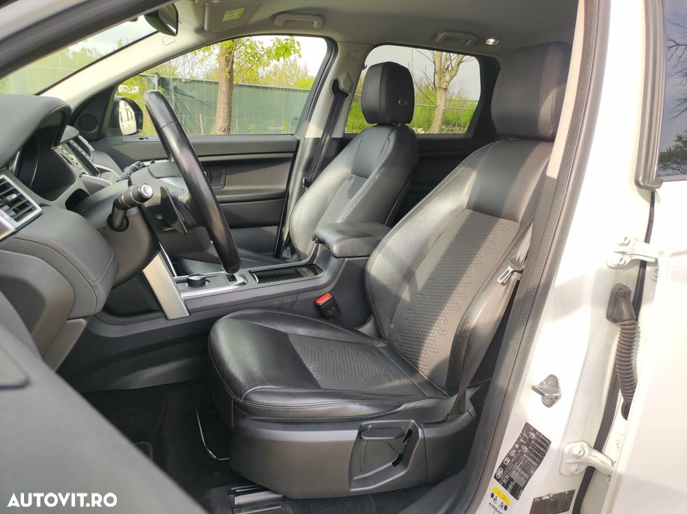 Land Rover Discovery Sport 2.0 D150 R-Dynamic MHEV SE - 12