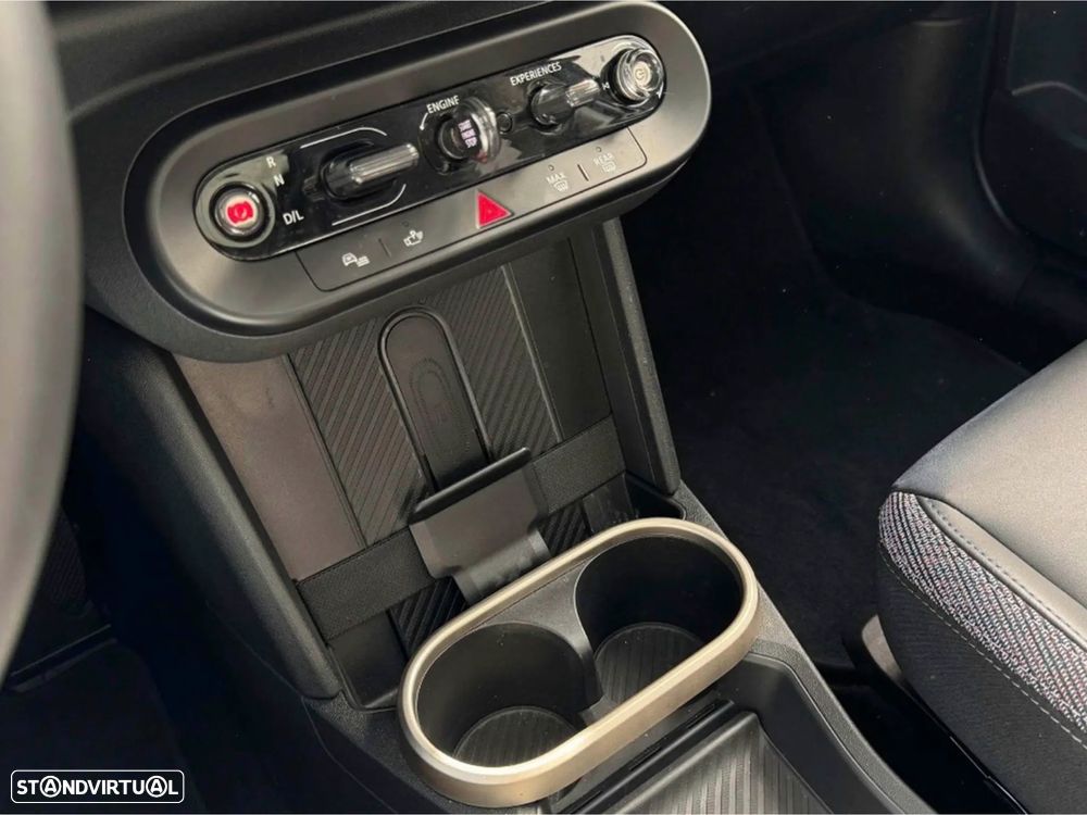 MINI 3 Portas Cooper C Classic M - 17