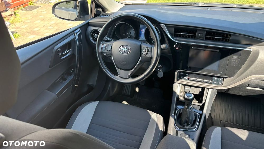 Toyota Auris 1.6 Comfort - 17