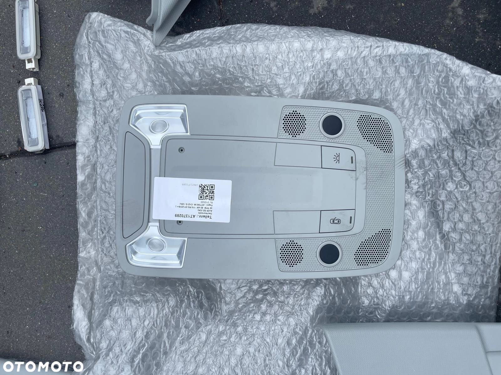 AUDI Q2 3.0TFSI ELEMENTY WNĘTRZA PODSUFITKI - 4